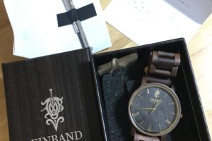 EINBAND木製腕時計